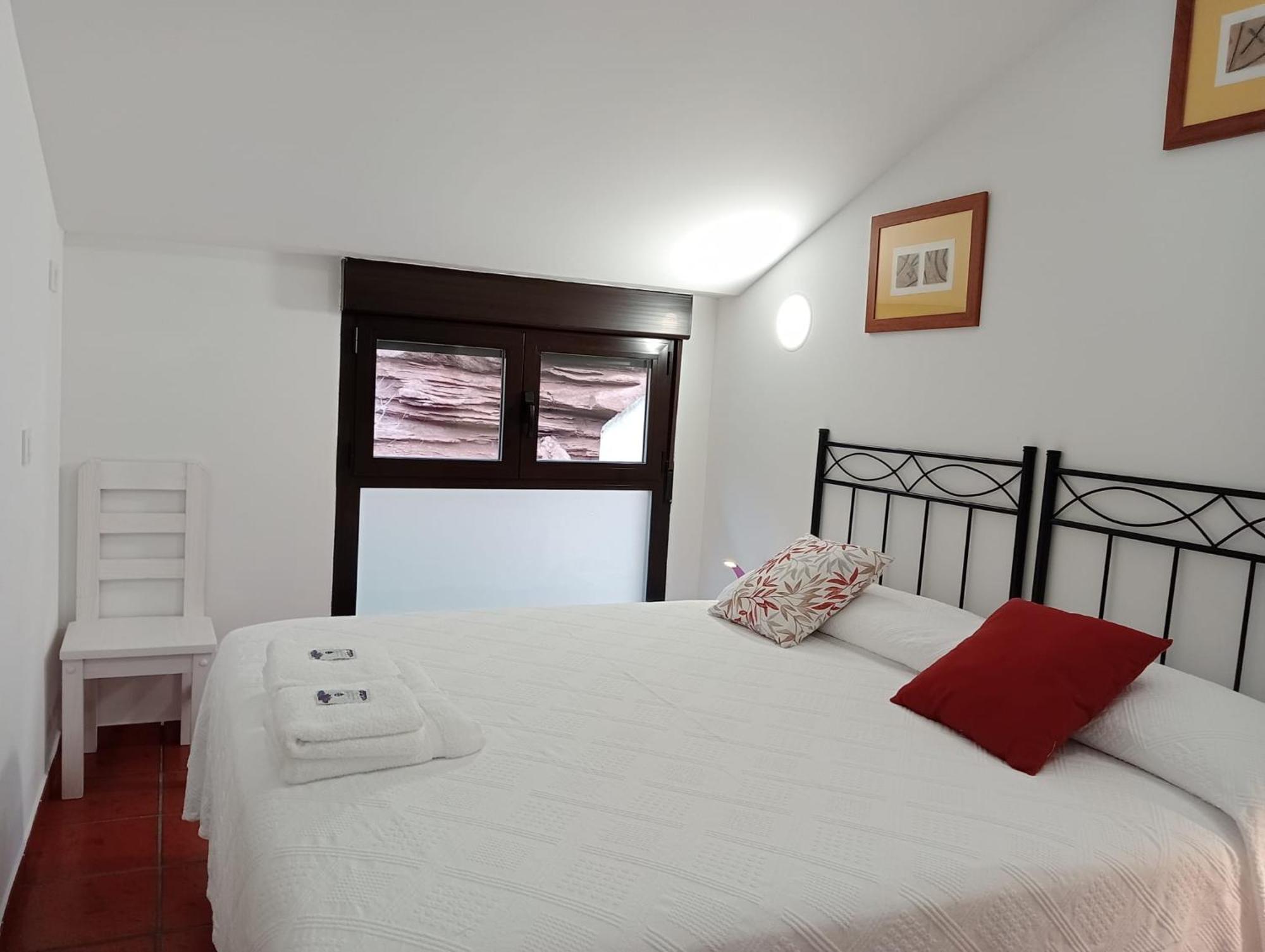 La Piedra En Pleno Centro Historico Con Dos Y Dos Banos Apartamento